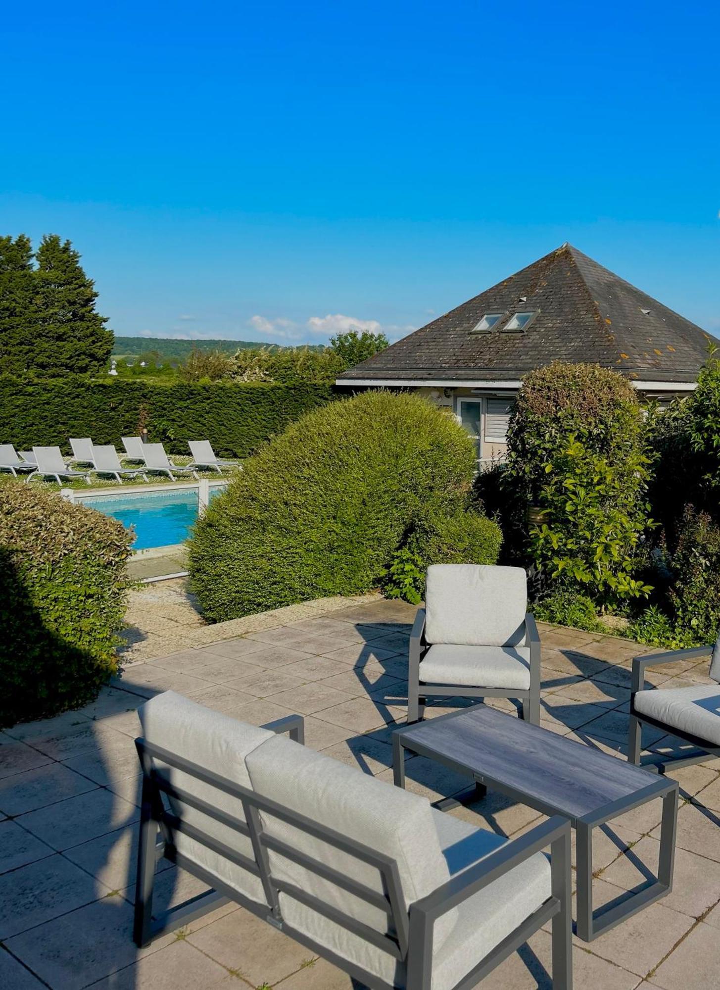 Kyriad Deauville - St Arnoult Saint-Arnoult  Buitenkant foto